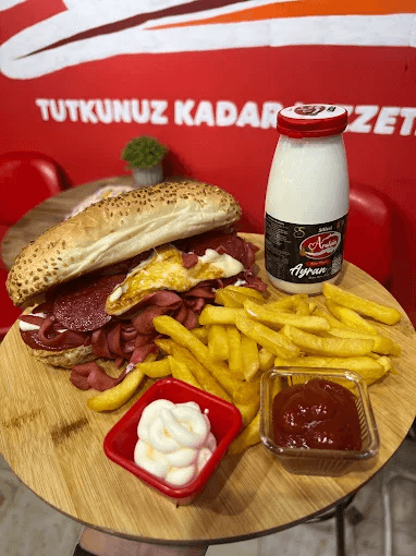 Kumrucu Gökhan — kumru, patates ve ayran